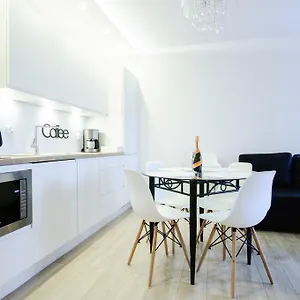 apartament-z-basenem-polanki-kolobrzeg.kolobrzeghotels.com/